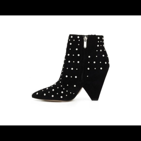 Boots - Picture 2 of 5